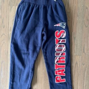 Bundle of NFL Patriots Youth Sweatpants and. Socks, Size Medium